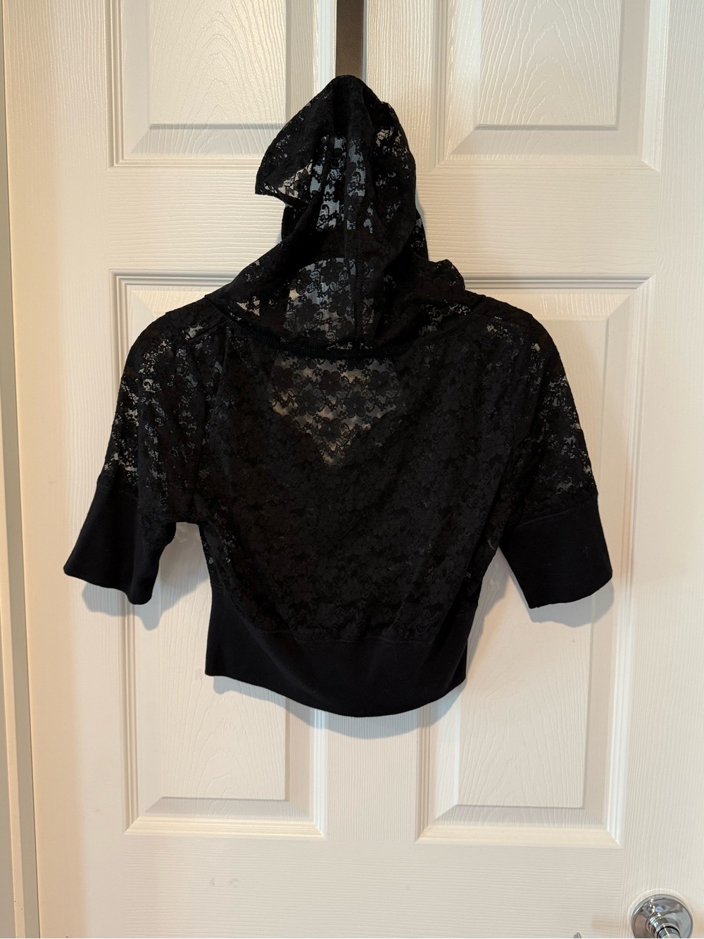 NWT Love By Design Black Lace Hooded Elbow Sleeve Top Womens Medium - Picture 4 of 4